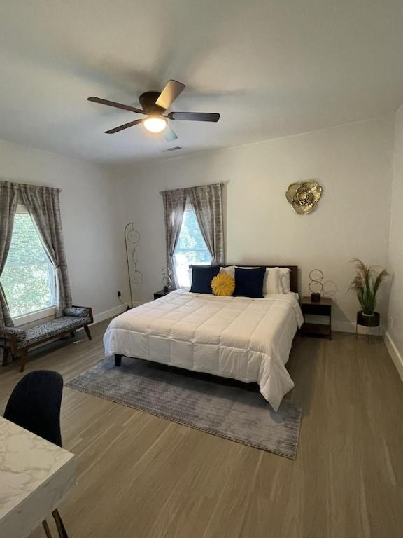 City Serenity-2Br Home Away From Home. 6 Min From Atl Airport アトランタ エクステリア 写真